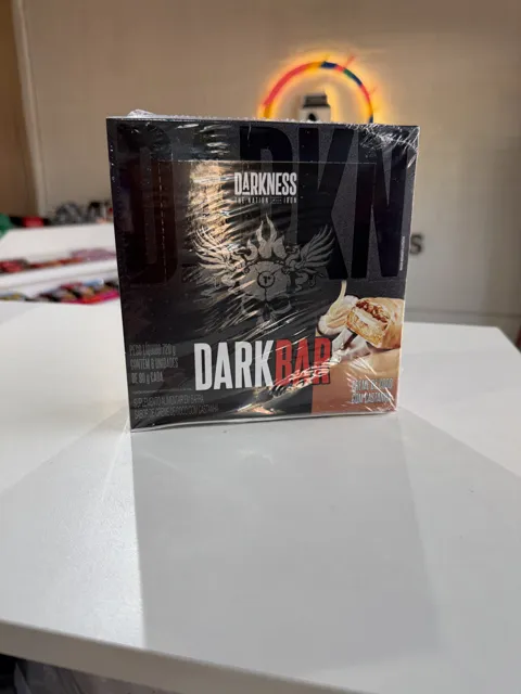 Darkness Dark Bar Creme de Coco com Castanha — Creme de Coco com Castanha — caixa com 8 unidades de 90 g
