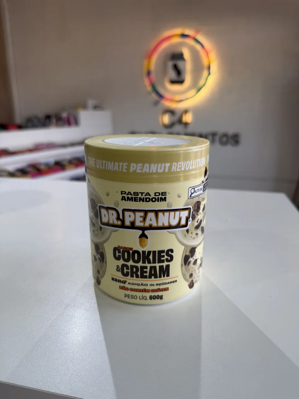 Pasta de amendoim Dr. Peanut Cookies and Cream 600 g na C4